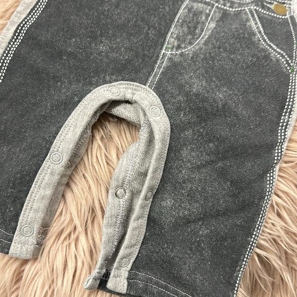 John Deere One piece - Picture 2 of 4